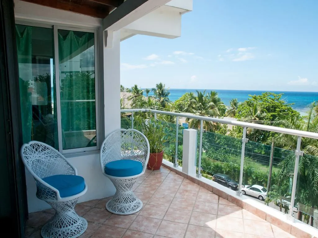 Hotel Neptuno's Refugio Boca Chica
