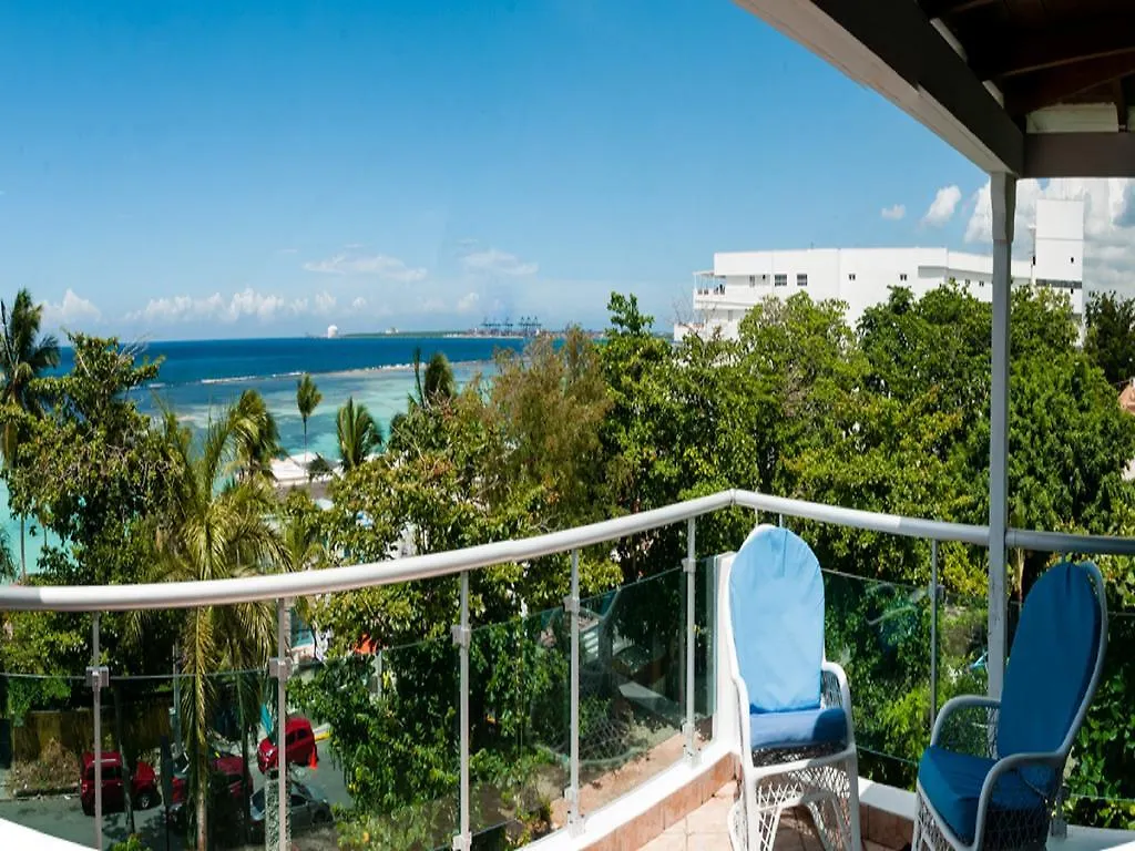 Hotel Neptuno's Refugio Boca Chica