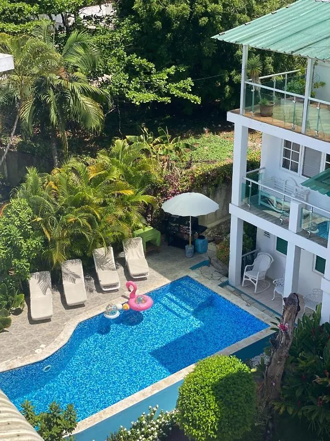 Hotel Neptuno Refugio Boca Chica